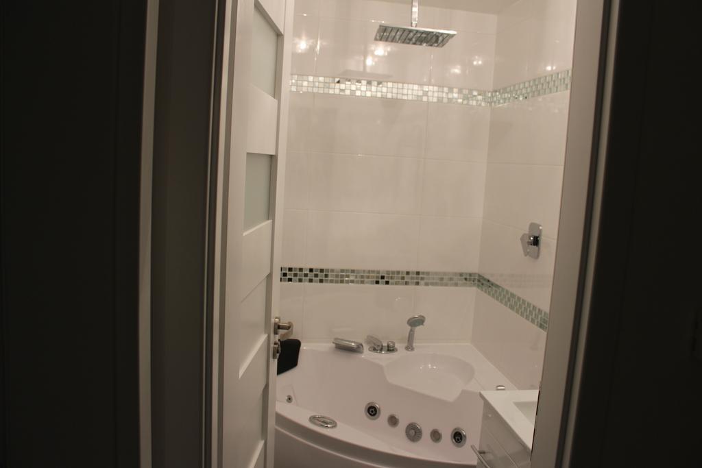 Apartman Relax So Saunou A Jakuzzi Namestovo Phòng bức ảnh