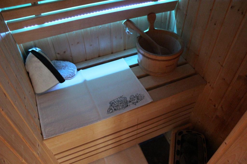 Apartman Relax So Saunou A Jakuzzi Namestovo Ngoại thất bức ảnh